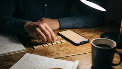 Bør du bytte til Words of Wonders: Ordforråd fra Wordscapes eller CodyCross? header
